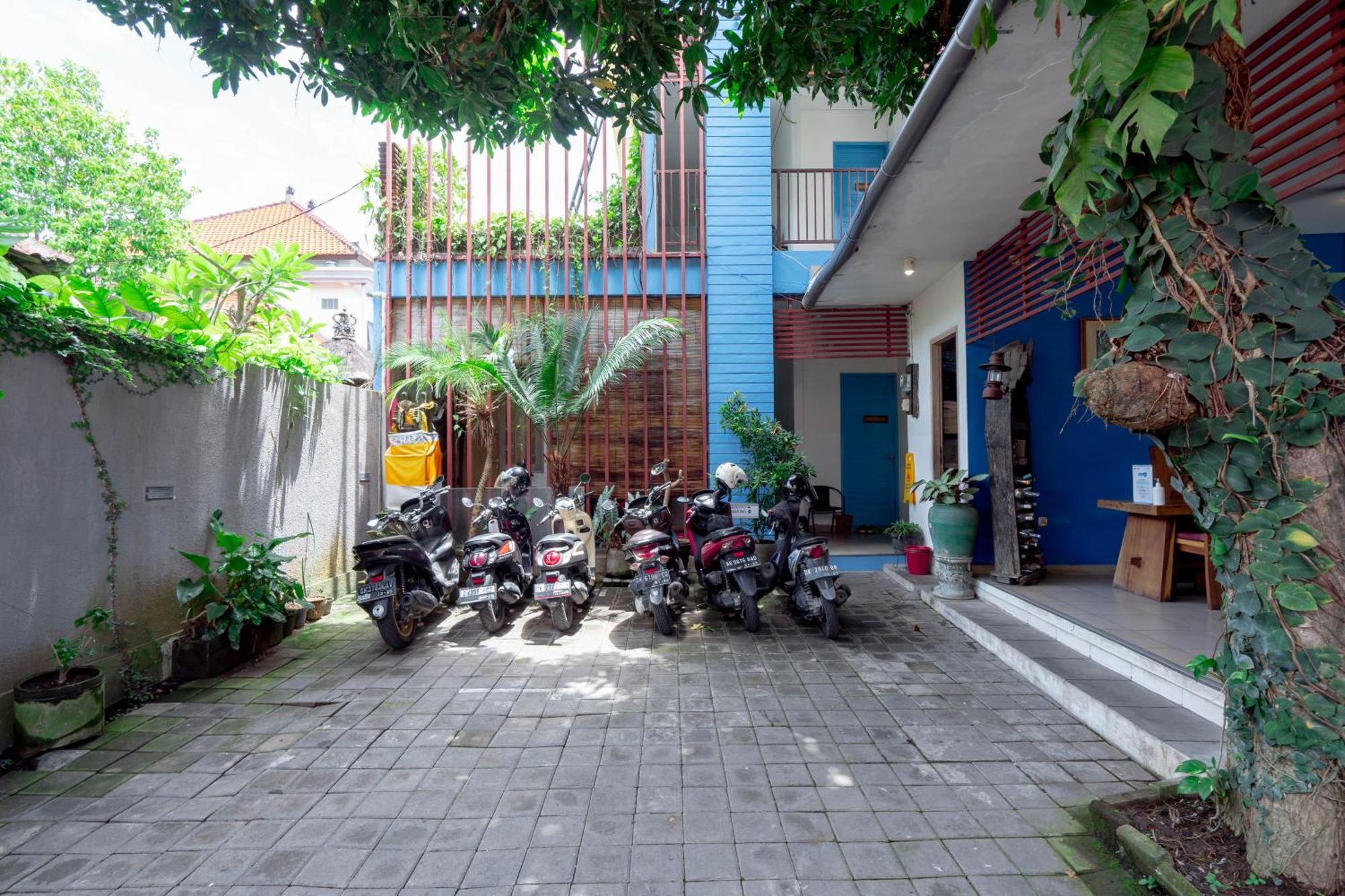 Reddoorz Near Pantai Sanur Bali Hotel Exterior photo